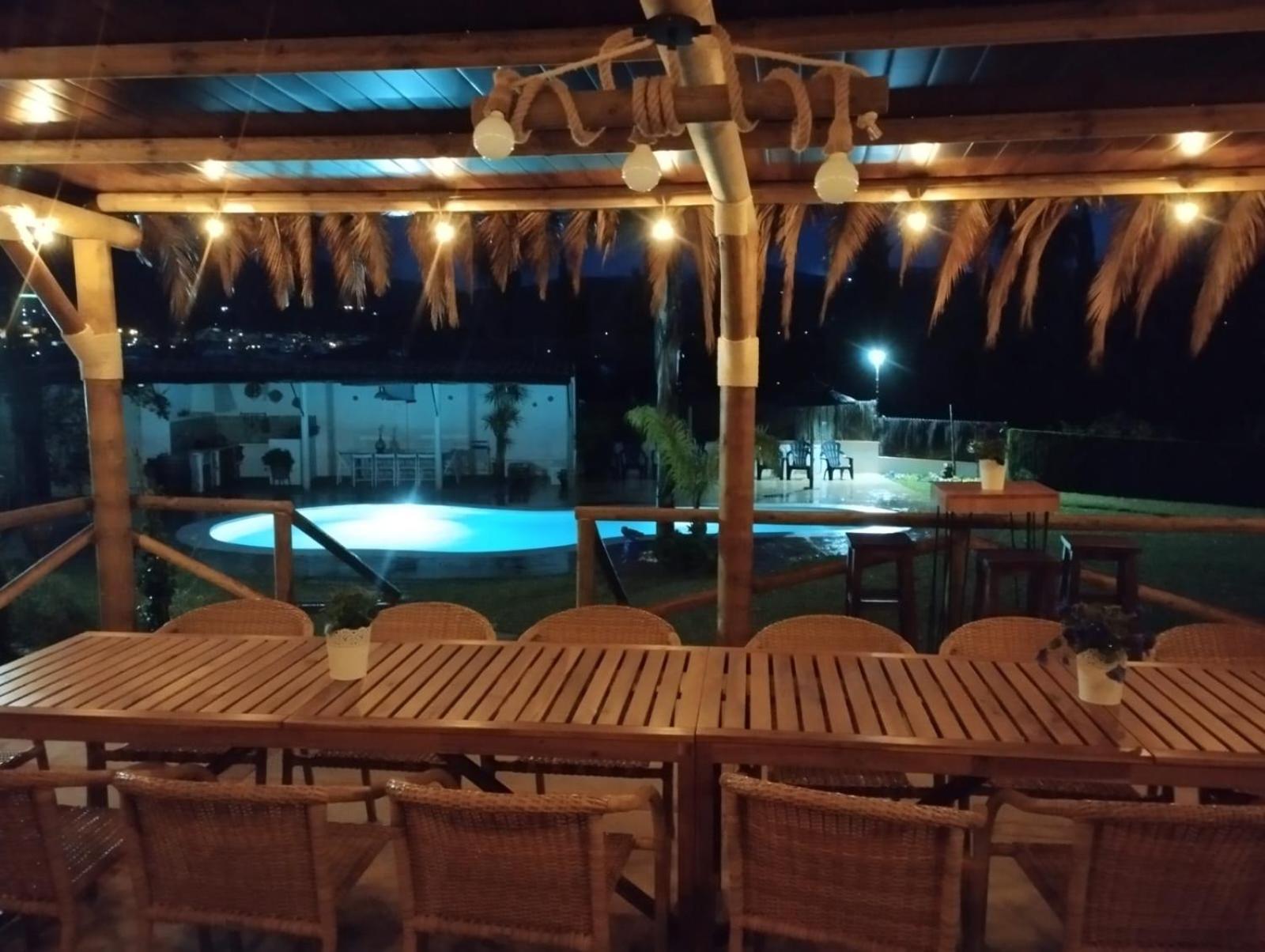 Alojamiento Rural Las Acacias 카브라 외부 사진